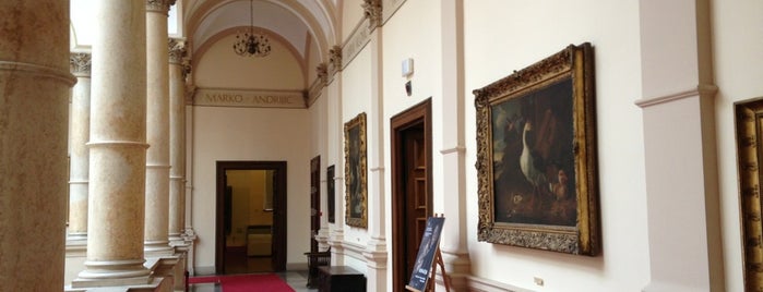 Strossmayerova galerija starih majstora is one of Хорватия.