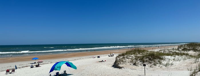 St. Augustine Beach @10th Street is one of Tempat yang Disukai Matt.