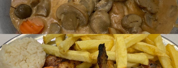 Churrasqueira do Marquês is one of restaurantes.