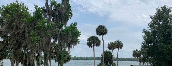 Lake Wauburg is one of Nord-Florida Panhandle / USA.