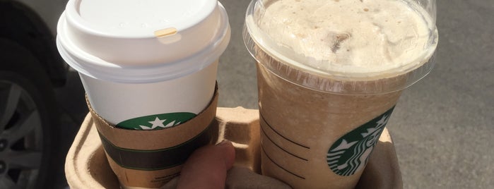 Starbucks is one of Orte, die Ahmed gefallen.