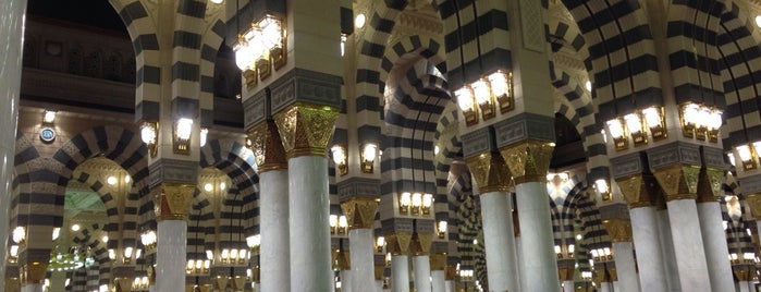 The Prophet's Mosque is one of สถานที่ที่ Ahmed ถูกใจ.