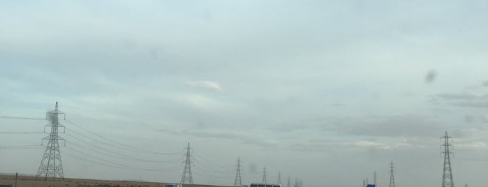 Sudair - Riyadh Highway is one of สถานที่ที่ Ahmed ถูกใจ.
