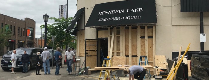 Hennepin Lake Liquors is one of the holmes hood.