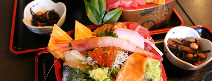 密漁船 白子店 is one of 海鮮丼が美味しいレストラン.