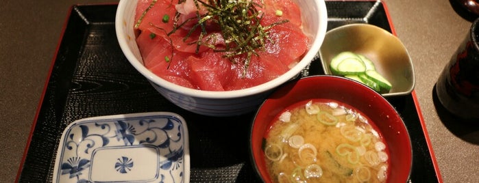 Motenashiya is one of 海鮮丼が美味しいレストラン.