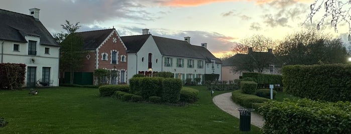 Hôtel Marriott's Village d'Île-de-France is one of Disneyland Paris Resort part 2.