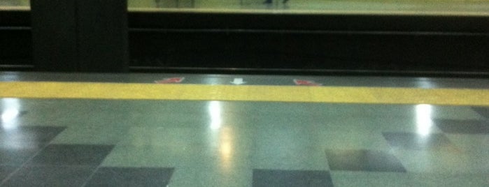 AKM Metro İstasyonu (M1 & M4) is one of HARBİさんのお気に入りスポット.