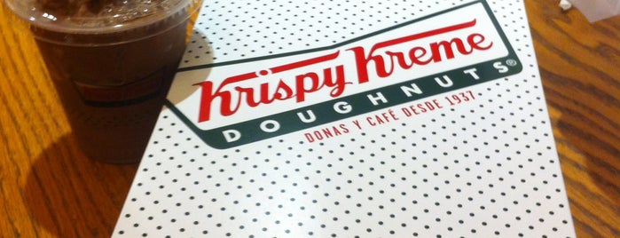 Krispy Kreme is one of สถานที่ที่ Violet ถูกใจ.