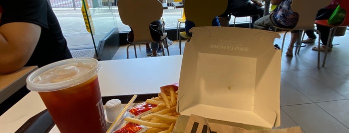 McDonald's is one of Robert : понравившиеся места.