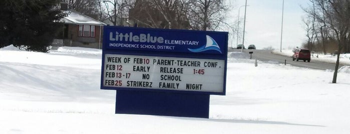 Little Blue Elementary School is one of Locais curtidos por Phil.