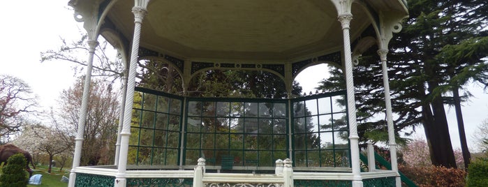 Birmingham Botanical Gardens & Glasshouses is one of Elliottさんのお気に入りスポット.