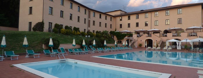 Park Hotel le Fonti is one of Elliott’s Liked Places.