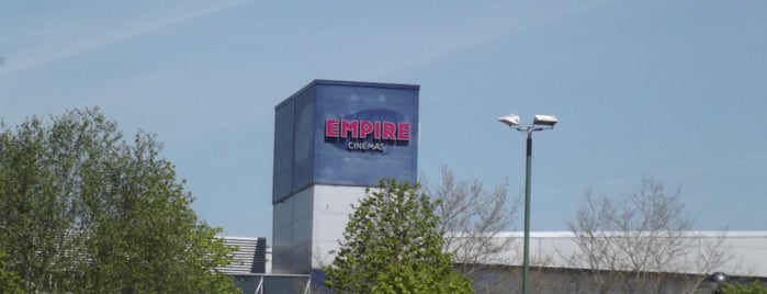 Omniplex Cinemas is one of Tempat yang Disukai Elliott.