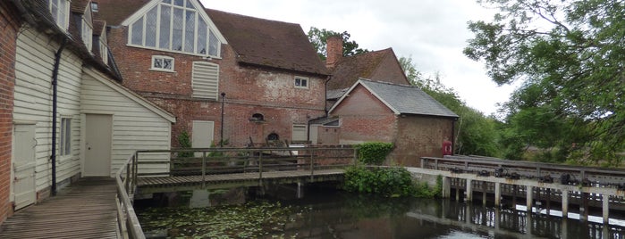 Flatford Mill is one of สถานที่ที่ Elliott ถูกใจ.