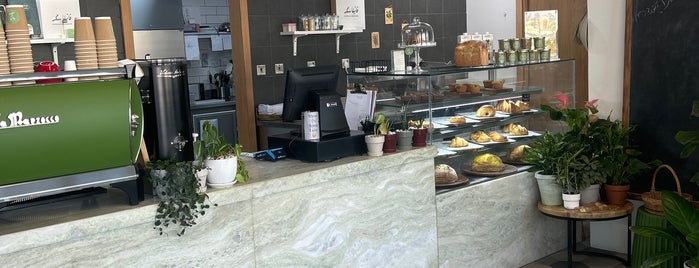 Vanilla Sukkar is one of Dubai res/cafe.