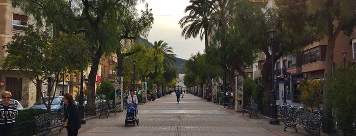 Paseo is one of Discotecas.