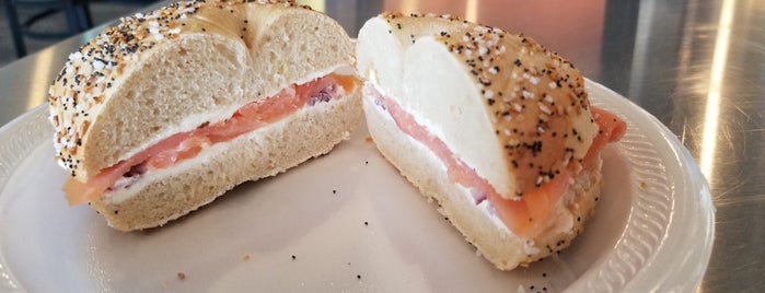 D&R Bagels is one of Dan 님이 좋아한 장소.