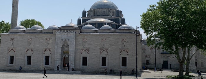 Mosquée Bayezid II is one of Tarih.