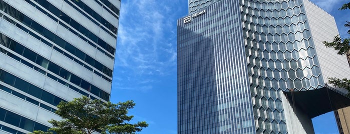 DUO Tower is one of Ianさんのお気に入りスポット.