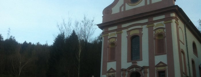 Schloßkapelle Mentlberg is one of Locais curtidos por Pascha.