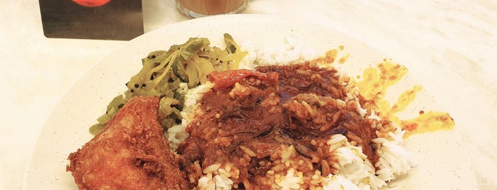 Nasi Kandar Padang Kota is one of All-time favorites in Malaysia.