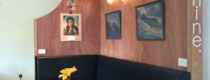 Soulshine Cafe is one of Locais curtidos por Tammy.