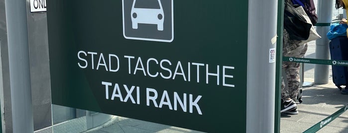 T2 Taxi Stand is one of Dublino 2012.