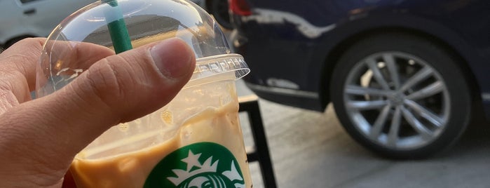 Starbucks is one of Ahmetさんのお気に入りスポット.