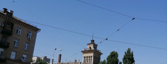 Старомостова площа is one of Днепропетровск.