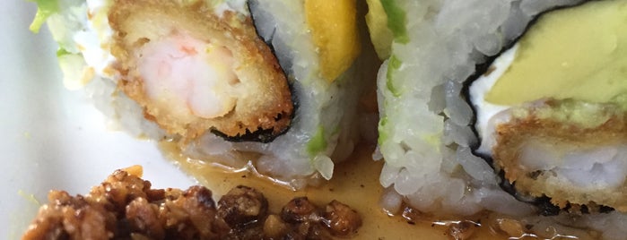 Sushi Roll is one of Locais curtidos por Paola.