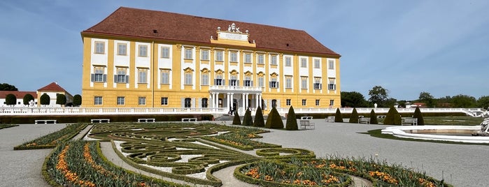 Schloss Hof is one of Besuchen non-D.