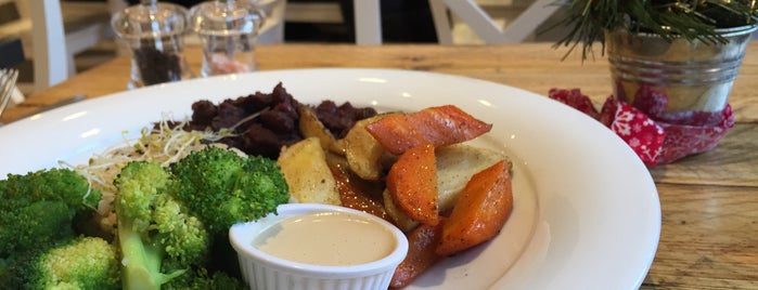 Lu-Ma Café is one of Healthy Eating in London.