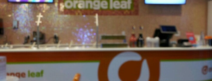 Orange Leaf Frozen Yogurt is one of Locais curtidos por Tim.