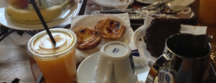 Brown's Coffee Shop is one of Best places in Lisboa.