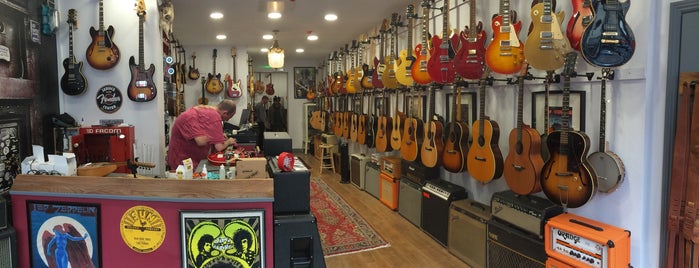 Some Neck Guitars is one of Lugares favoritos de Phil.