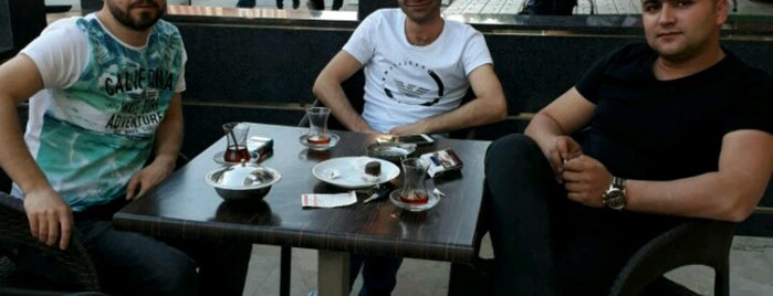 Villa Simit Cafe is one of สถานที่ที่ Mehmet Nadir ถูกใจ.