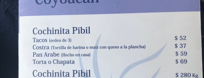 Azul Violeta is one of Restaurante.