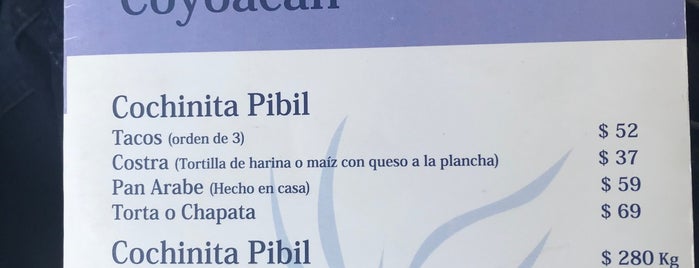 Azul Violeta is one of A Desayunar con Tita.