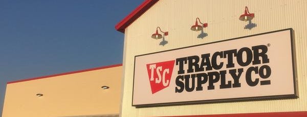 Tractor Supply Co. is one of Lieux qui ont plu à Dan.