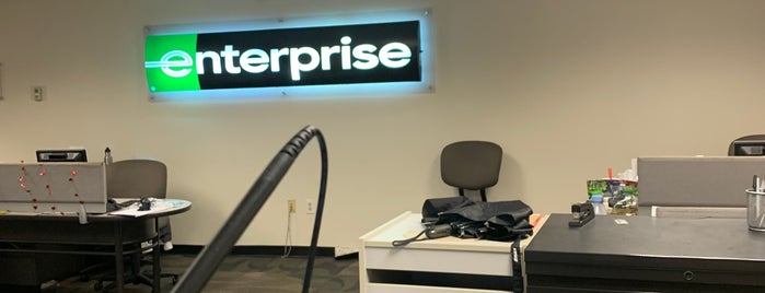 Enterprise Rent-A-Car is one of สถานที่ที่ David ถูกใจ.
