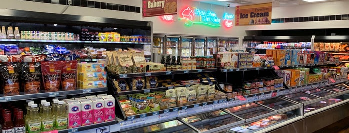 Braum's Ice Cream & Dairy Stores is one of Lugares favoritos de Seth.