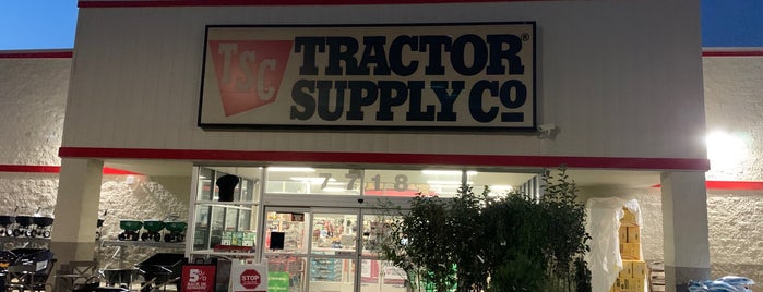 Tractor Supply Co. is one of Lugares favoritos de 🖤💀🖤 LiivingD3adGirl.