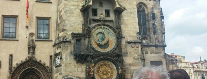 Pražský orloj is one of Praha.