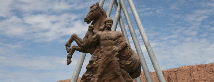 Памятник Тайлак баатыру / Tailak Baatyr monument is one of Naryn Town, Kyrgyzstan / Город Нарын, Кыргызстан.