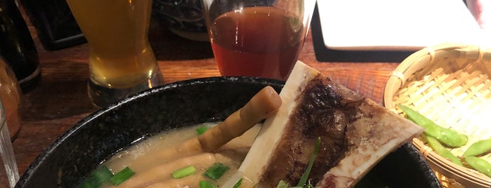Shinka Ramen & Sake Bar is one of Lieux sauvegardés par Taisiia.