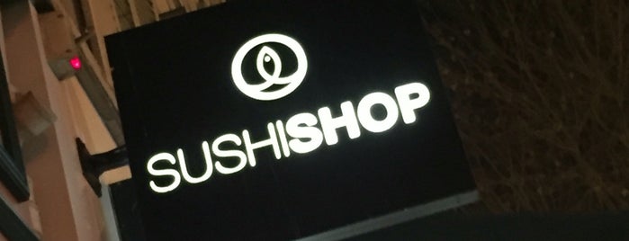 Sushi Shop is one of สถานที่ที่ Dee ถูกใจ.
