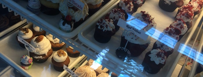 Café Sweets Bakery is one of West Palm Beach.
