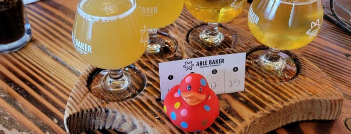 Able Baker Brewing is one of Lugares favoritos de Mike.