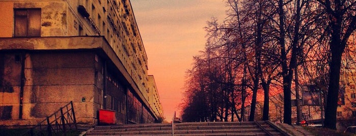 Avtovo handrail skatespot is one of Blading spots and skateparks in Saint-Petersburg.